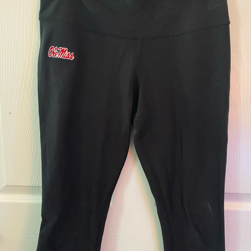 Nike Golf Ole Miss Crop Leggings